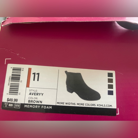 Women’s Ankle Boots, brand new in box with tags! Suede! - Picture 3 of 5